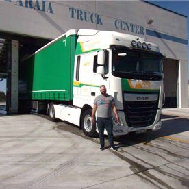Araia Truck Center camion de trabajo 67