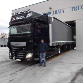 Araia Truck Center camion de trabajo 68